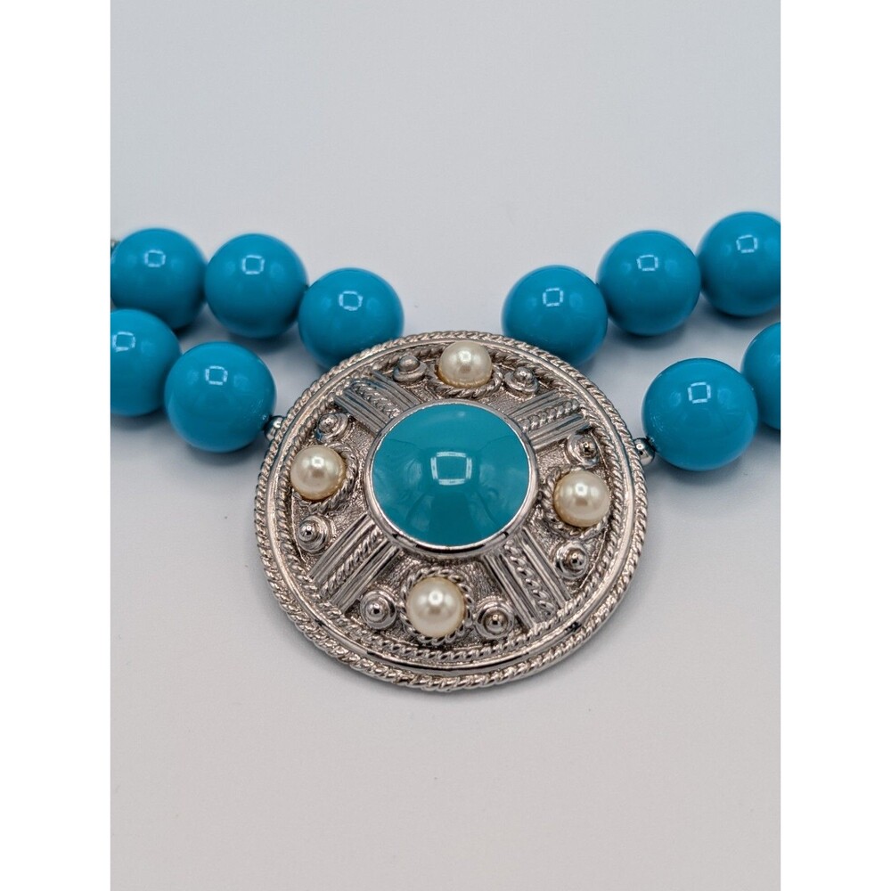 Vintage Necklace 18” Double Strand Beaded Turquoise Lucite Faux Pearl Medallion image 6